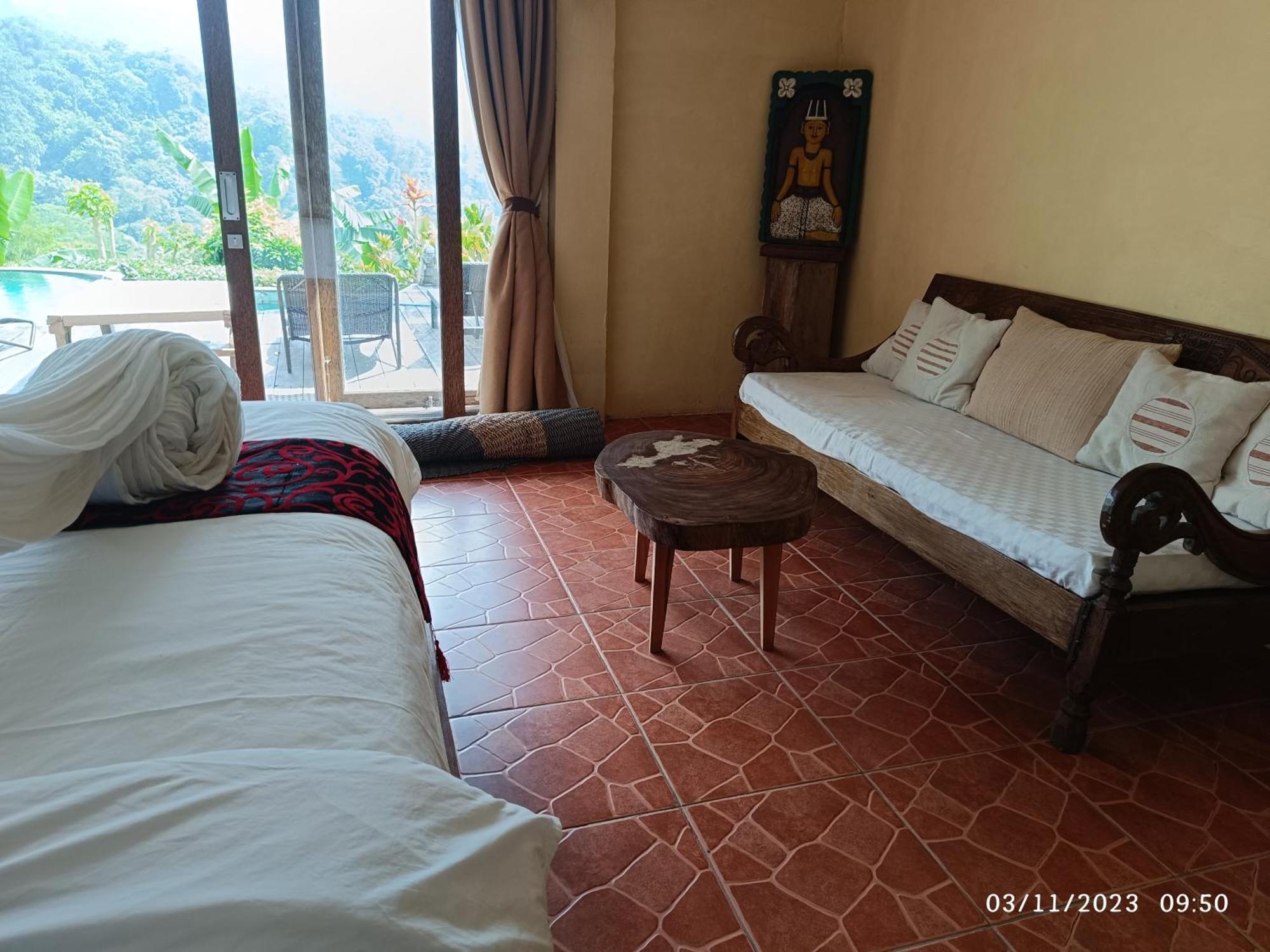 Dwan Tea Mountain Side Bed & Breakfast Jatiluwih Room photo