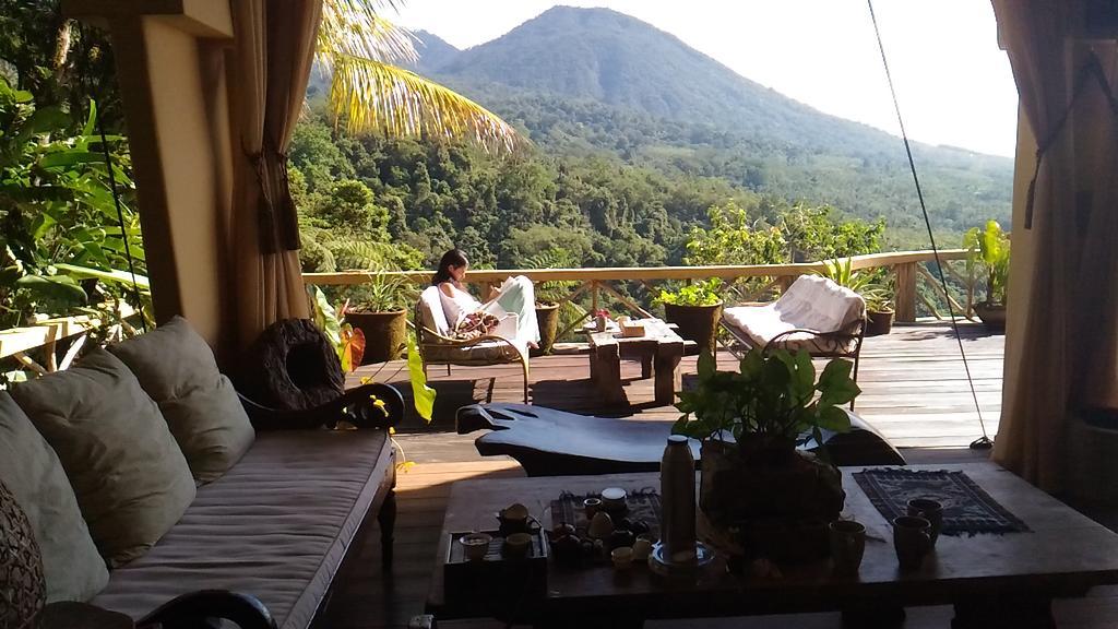 Dwan Tea Mountain Side Bed & Breakfast Jatiluwih Exterior photo