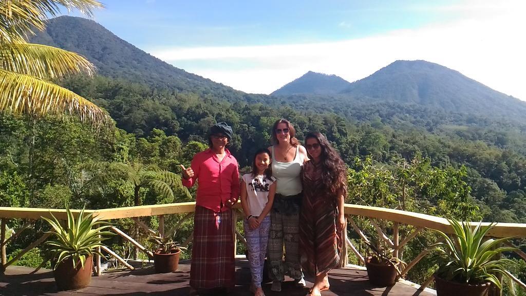 Dwan Tea Mountain Side Bed & Breakfast Jatiluwih Exterior photo